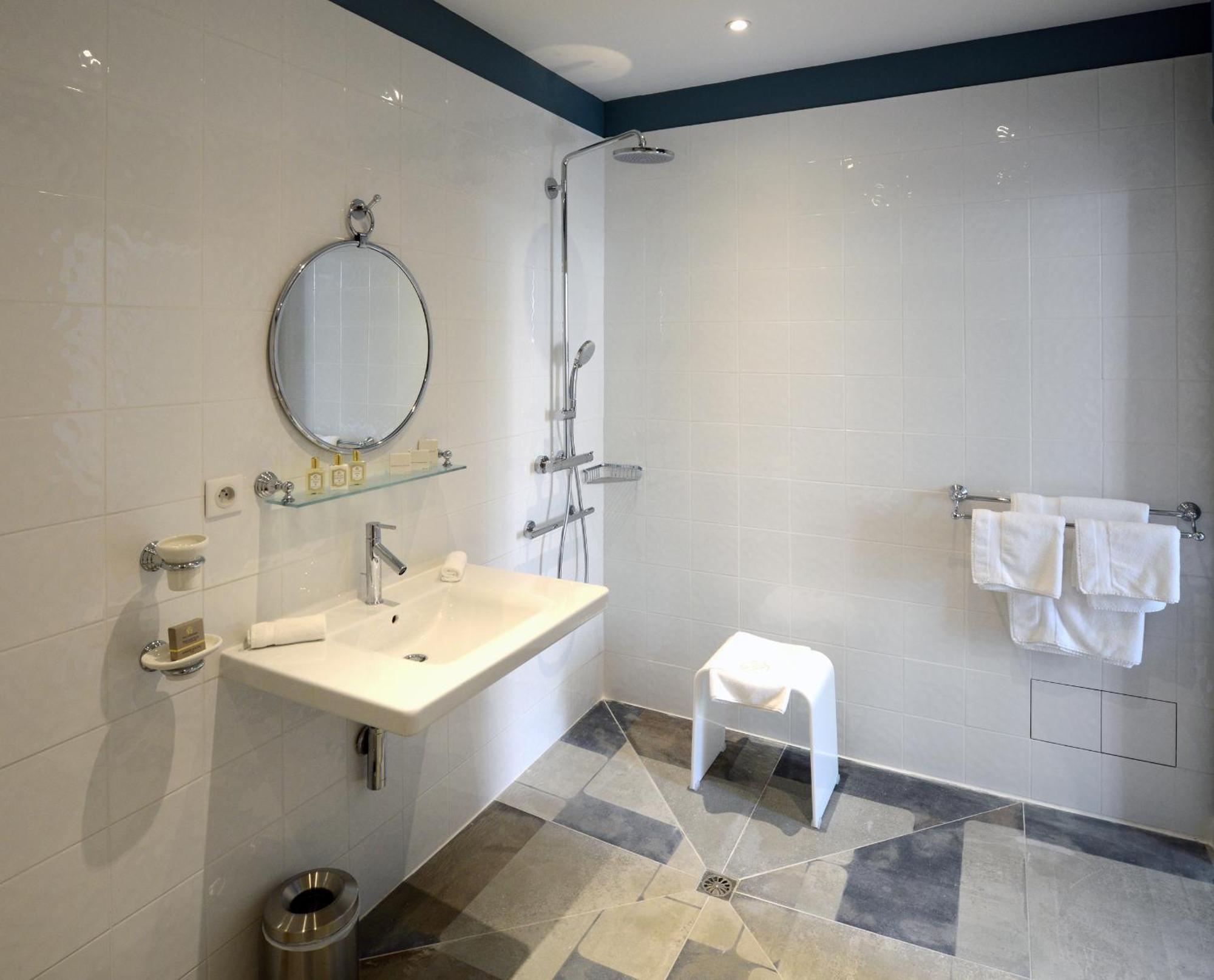 Grand Hotel Henri - Teritoria L'Isle-sur-la-Sorgue Room photo