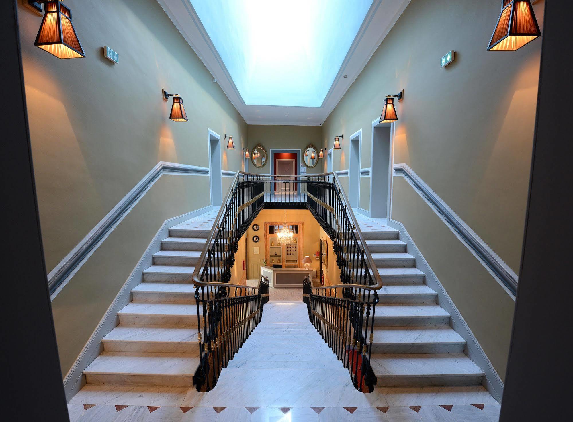 Grand Hotel Henri - Teritoria L'Isle-sur-la-Sorgue Exterior photo